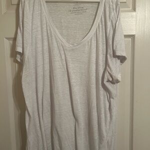 Torrid Soft White Burnt Out V-Neck Tee Size 5